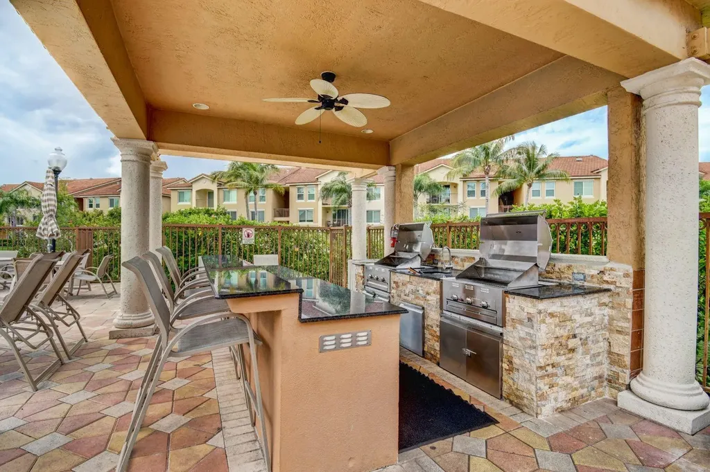 321 Villa Circle Boynton Beach FL 33435