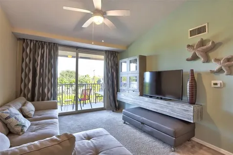 321 Villa Circle Boynton Beach FL 33435