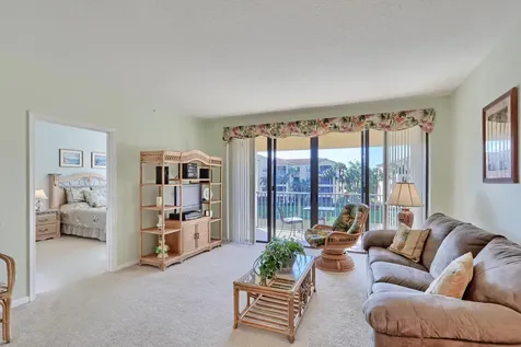 800 Uno Lago Drive Juno Beach FL 33408