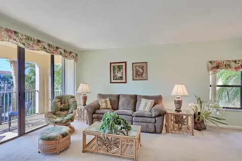 800 Uno Lago Drive Juno Beach FL 33408