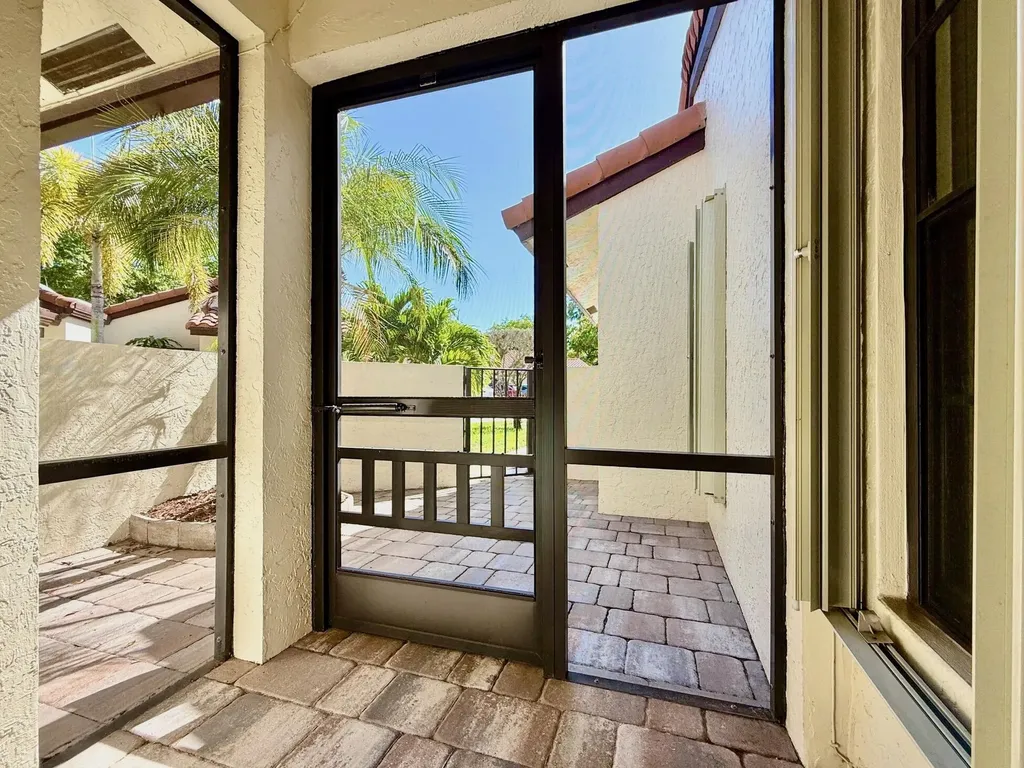5317 Fig Palm Way Boynton Beach FL 33437