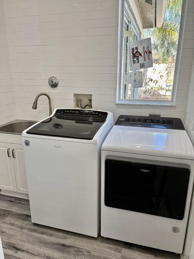 5865 NW 125th Avenue Coral Springs FL 33076