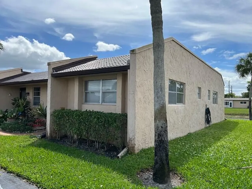 160 Lake Gloria Drive West Palm Beach FL 33411