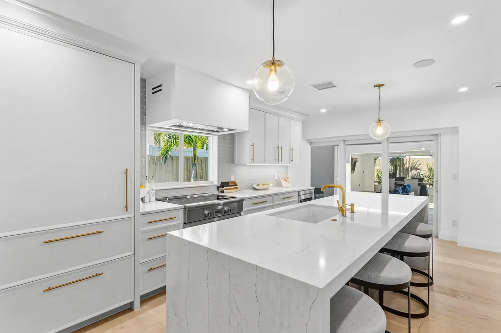735 NE 6th Street Boca Raton FL 33432