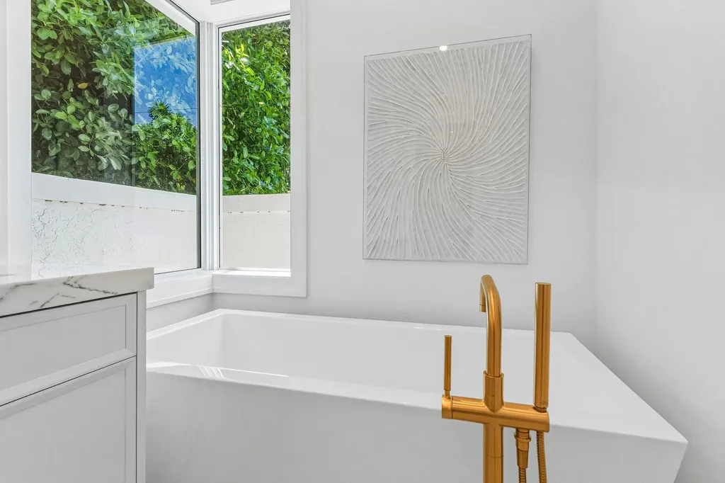 735 NE 6th Street Boca Raton FL 33432