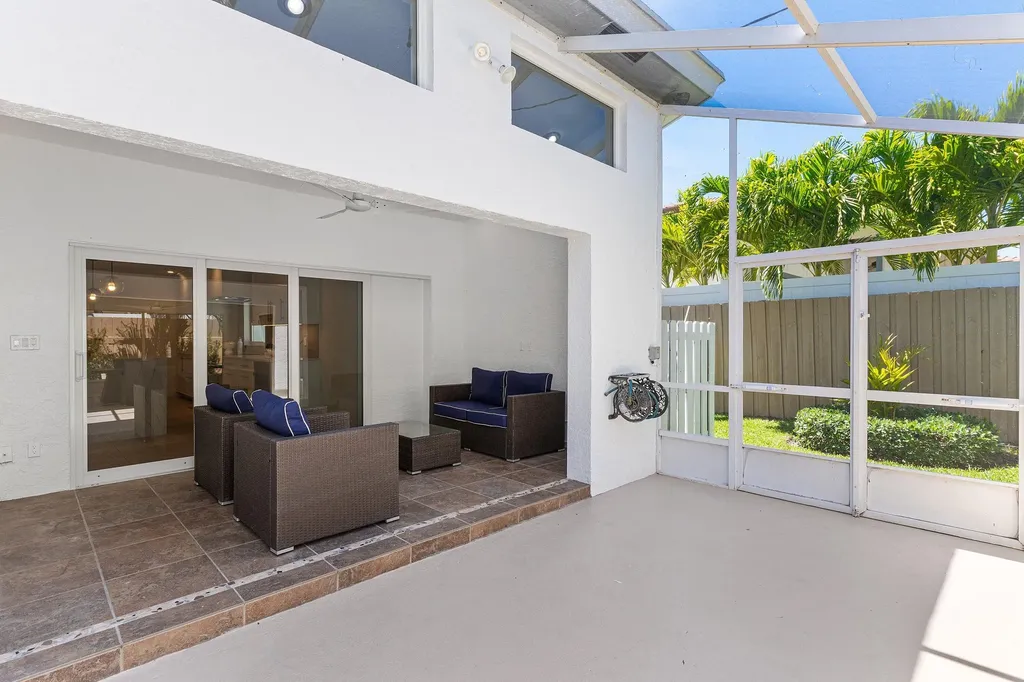 735 NE 6th Street Boca Raton FL 33432