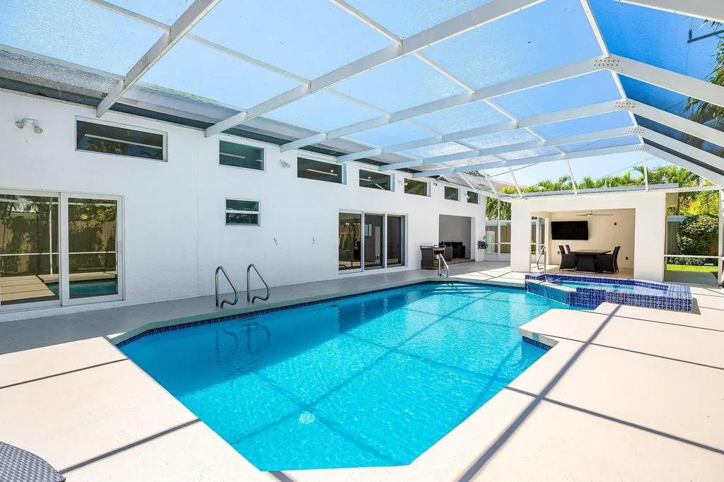 735 NE 6th Street Boca Raton FL 33432