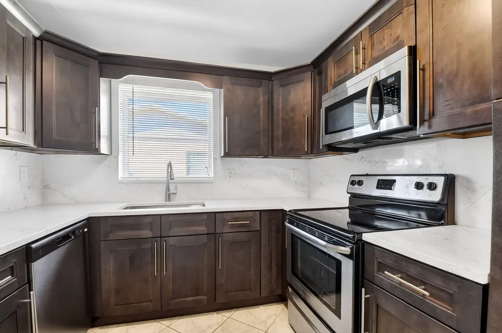 2783 E Dudley Drive Drive E West Palm Beach FL 33415