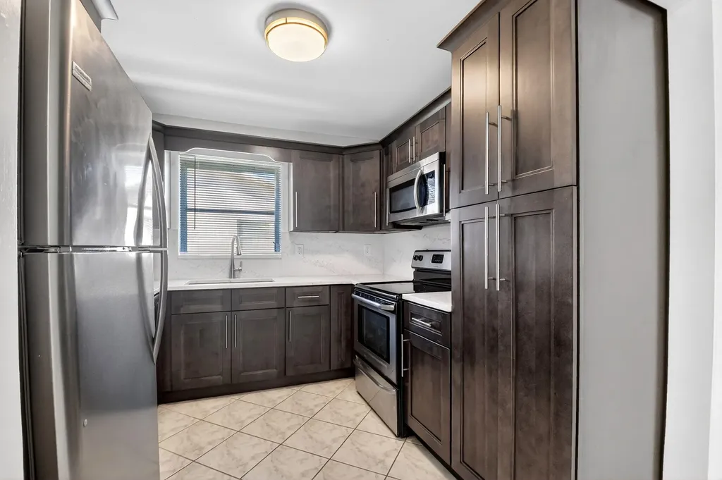 2783 E Dudley Drive Drive E West Palm Beach FL 33415