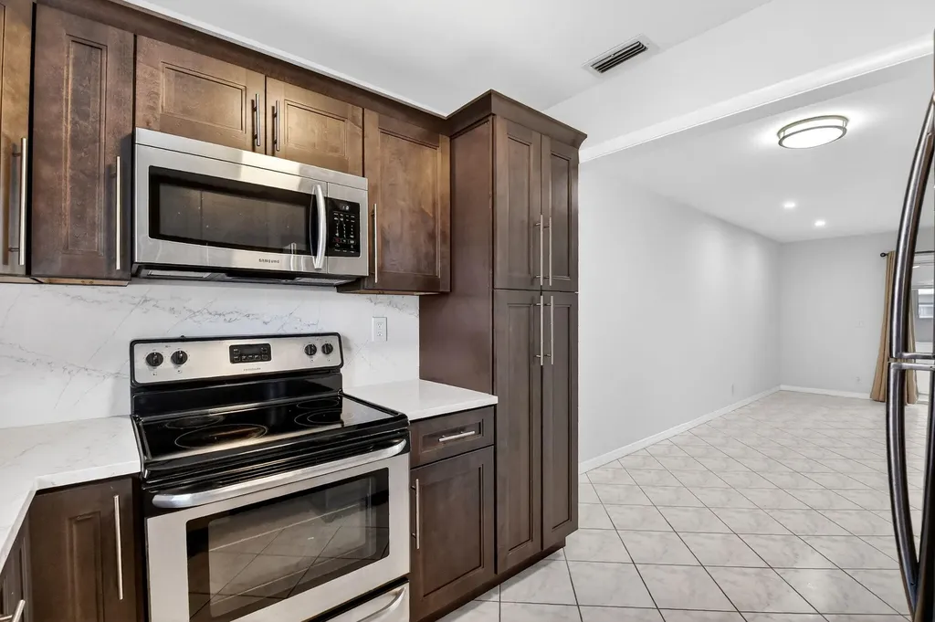 2783 E Dudley Drive Drive E West Palm Beach FL 33415