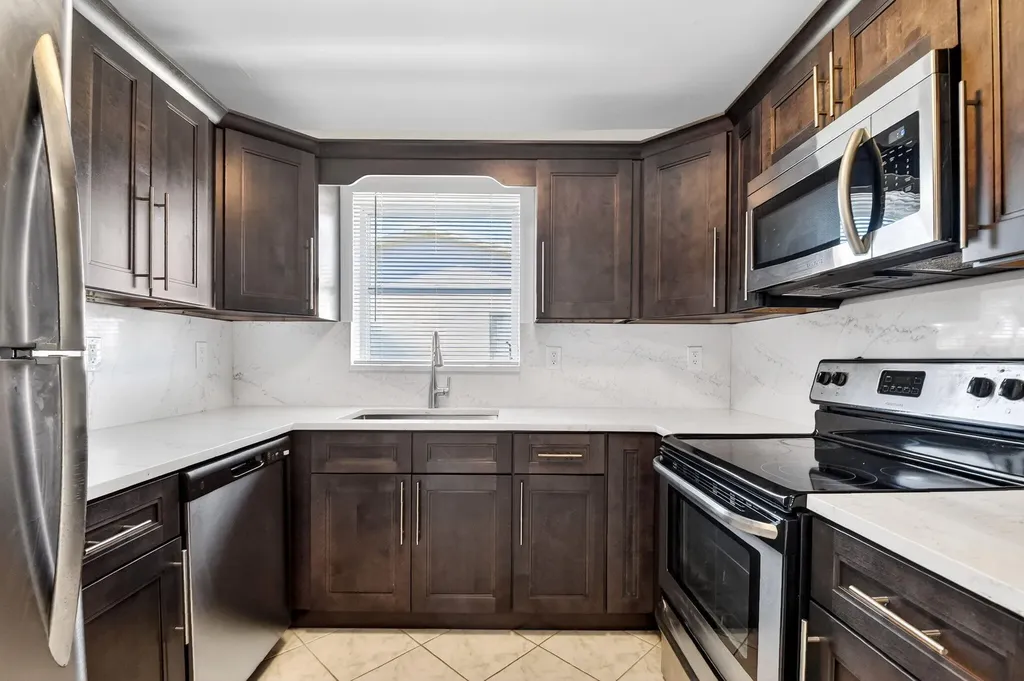 2783 E Dudley Drive Drive E West Palm Beach FL 33415
