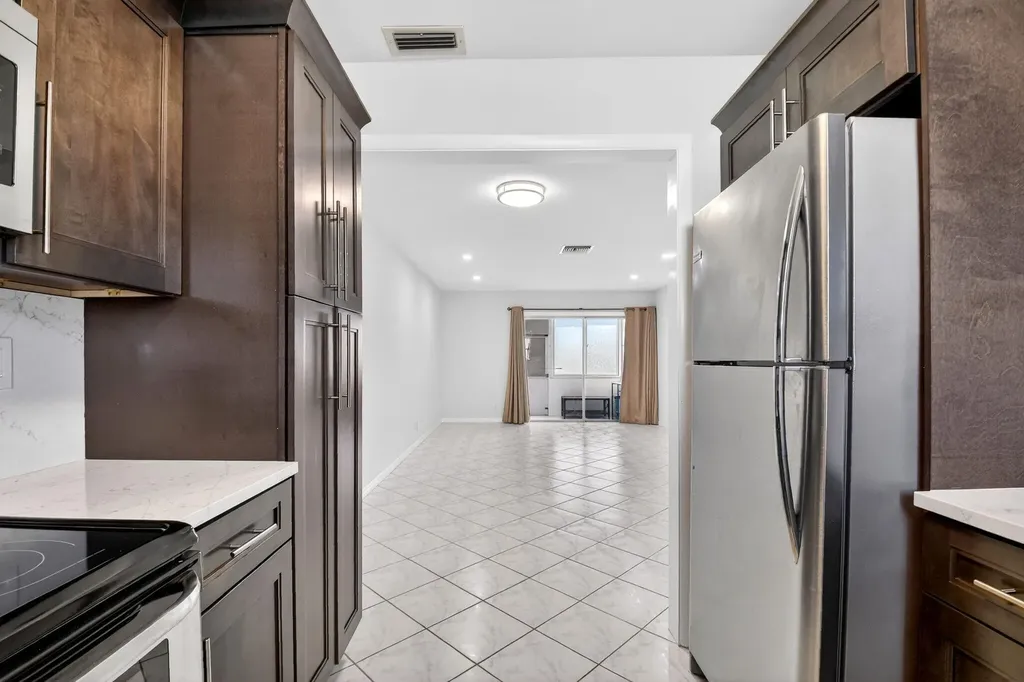 2783 E Dudley Drive Drive E West Palm Beach FL 33415