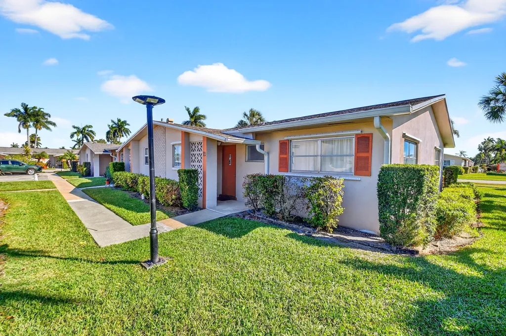 2783 E Dudley Drive Drive E West Palm Beach FL 33415