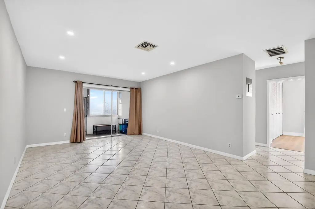 2783 E Dudley Drive Drive E West Palm Beach FL 33415