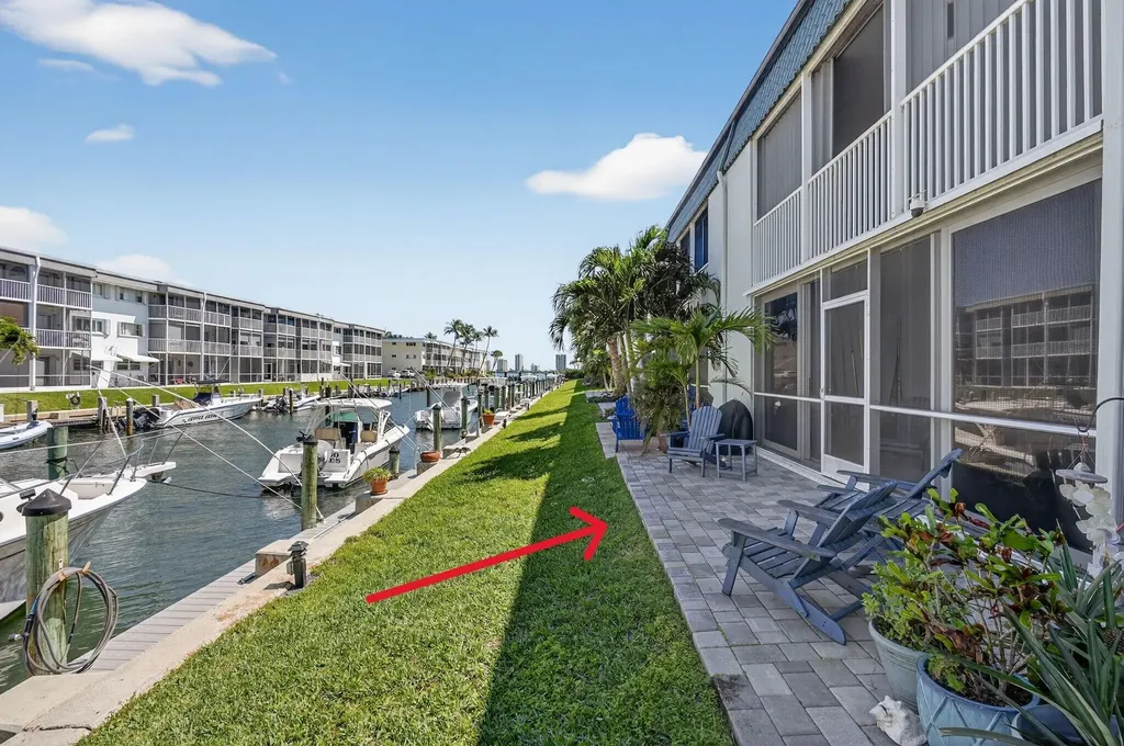 121 Wettaw Lane North Palm Beach FL 33408