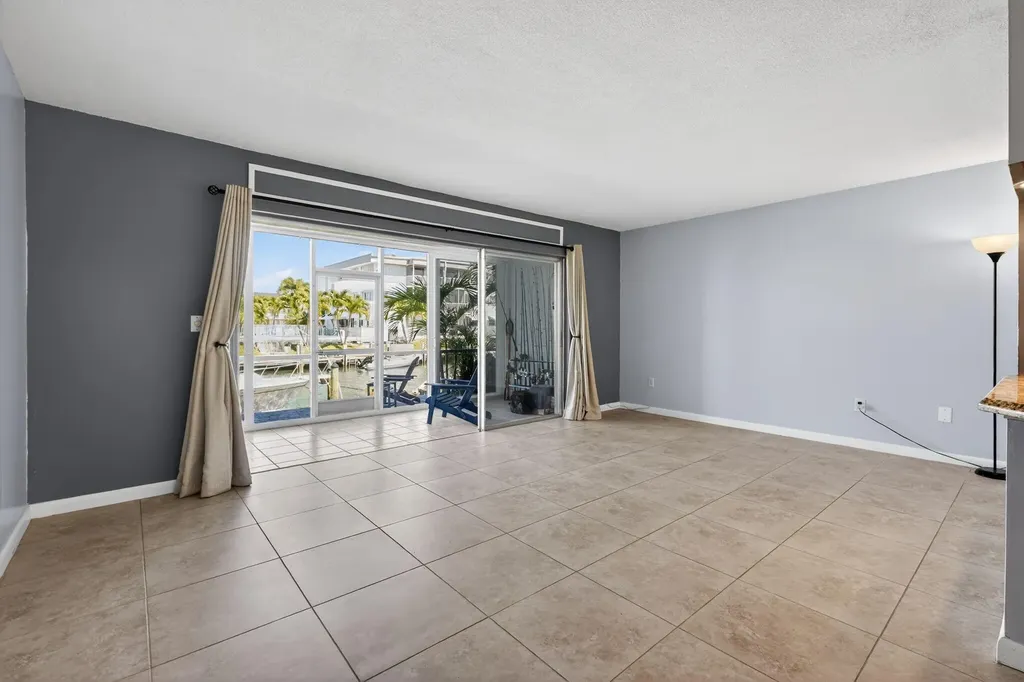 121 Wettaw Lane North Palm Beach FL 33408