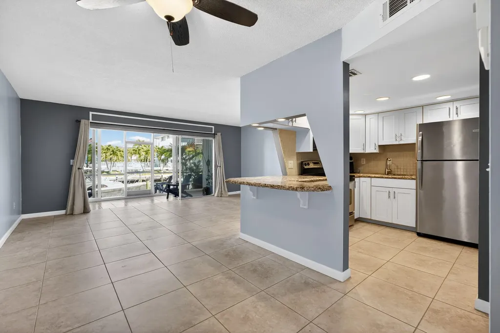 121 Wettaw Lane North Palm Beach FL 33408