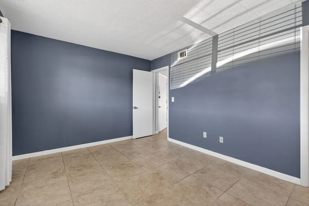 121 Wettaw Lane North Palm Beach FL 33408