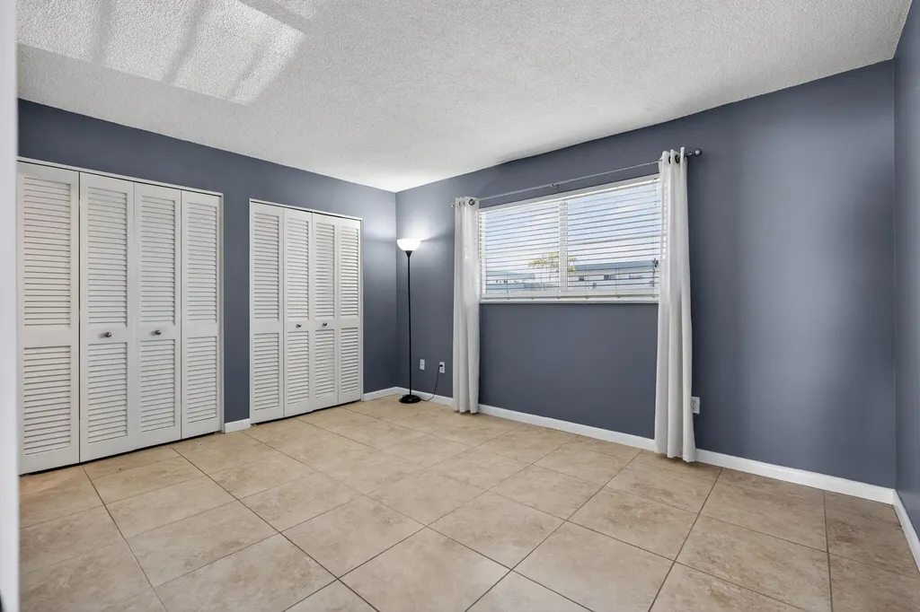 121 Wettaw Lane North Palm Beach FL 33408
