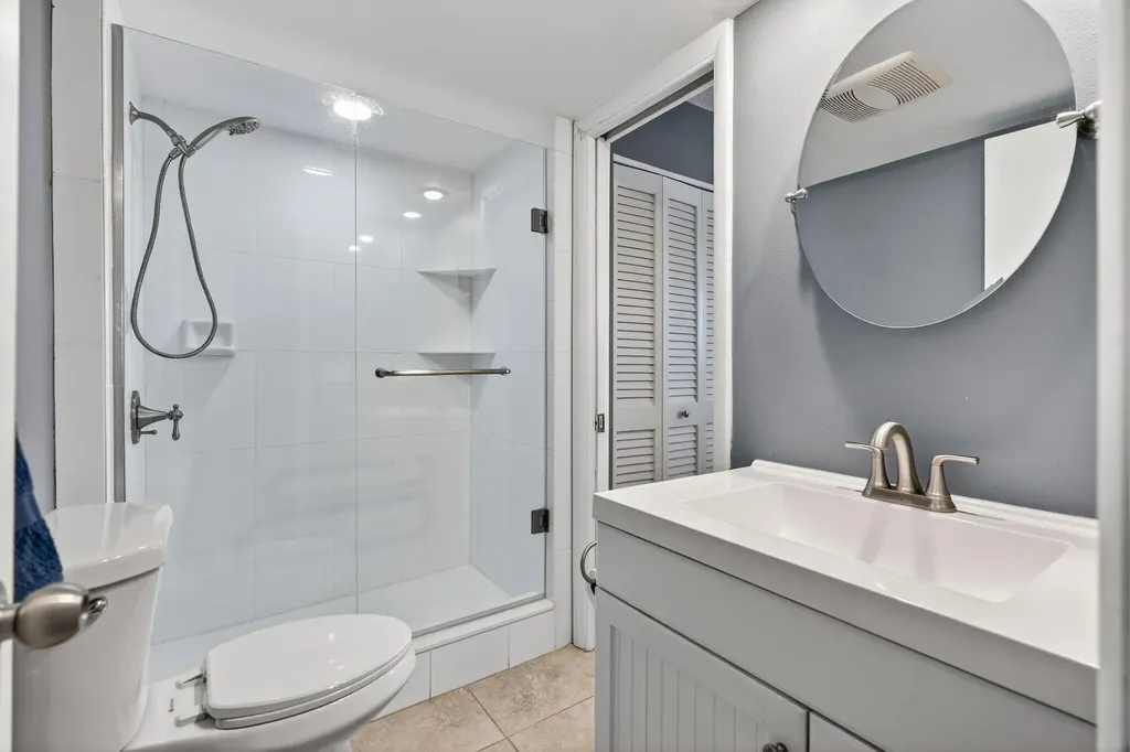 121 Wettaw Lane North Palm Beach FL 33408