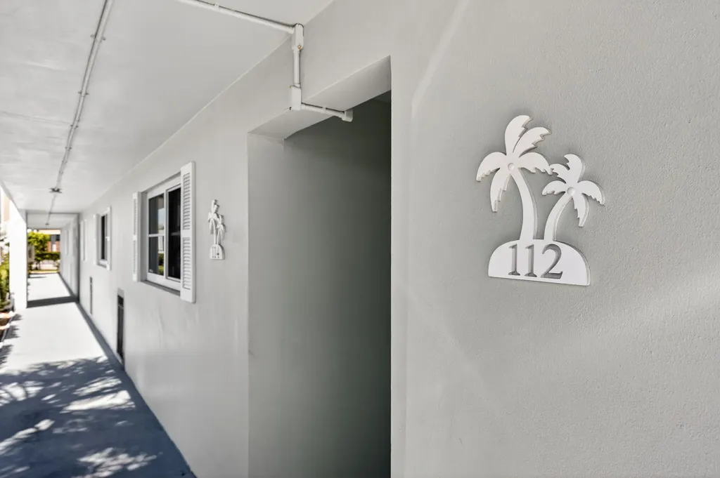 121 Wettaw Lane North Palm Beach FL 33408