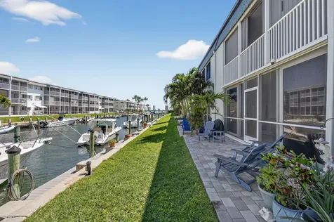 121 Wettaw Lane North Palm Beach FL 33408