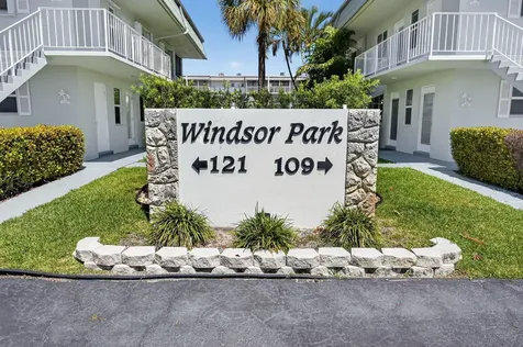 121 Wettaw Lane North Palm Beach FL 33408