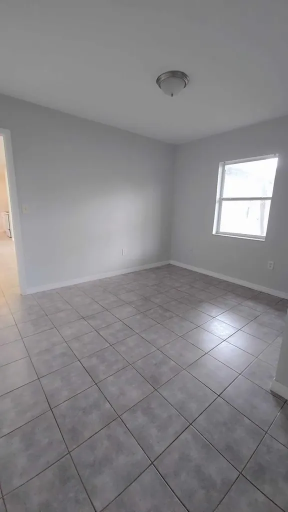 621 NW 5th Avenue Pompano Beach FL 33060