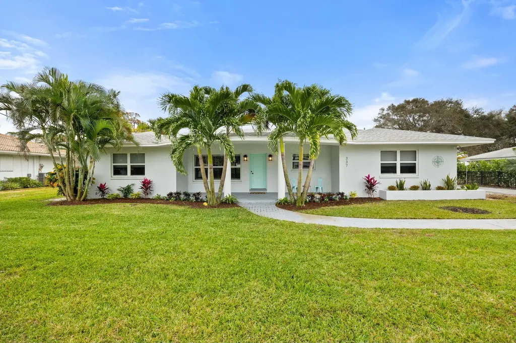 337 Fairway N Tequesta FL 33469