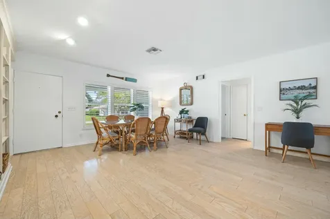 337 Fairway N Tequesta FL 33469