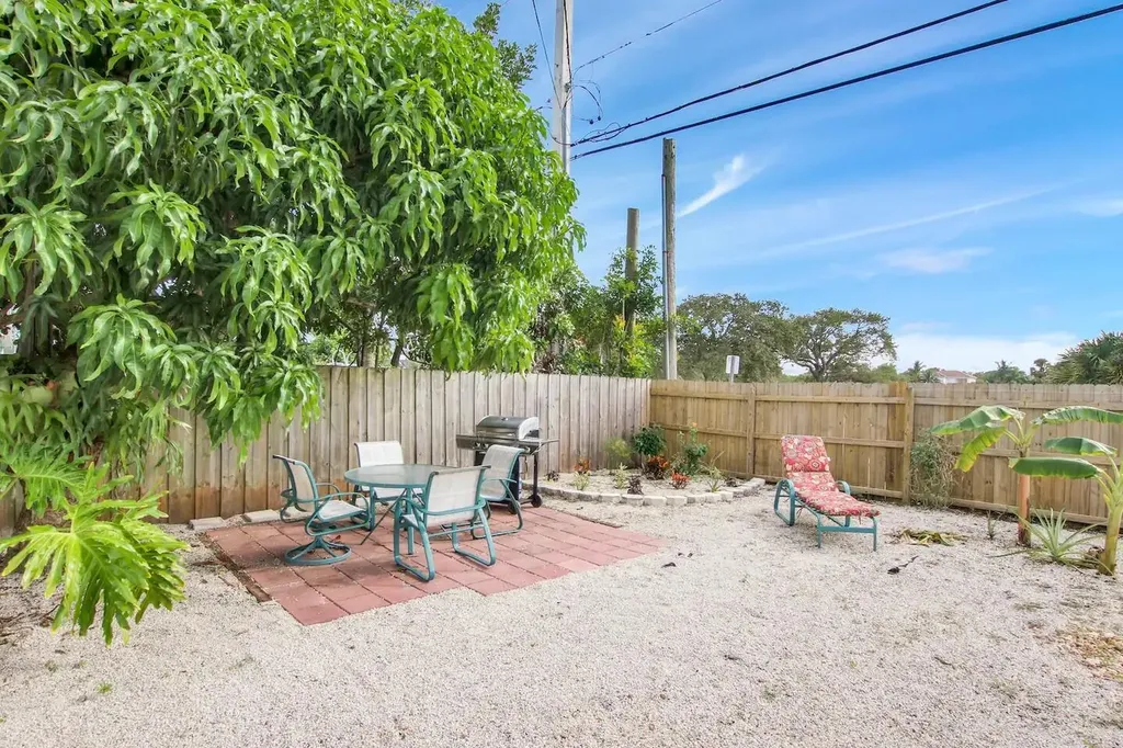 19185 SE Homewood Avenue Jupiter FL 33469