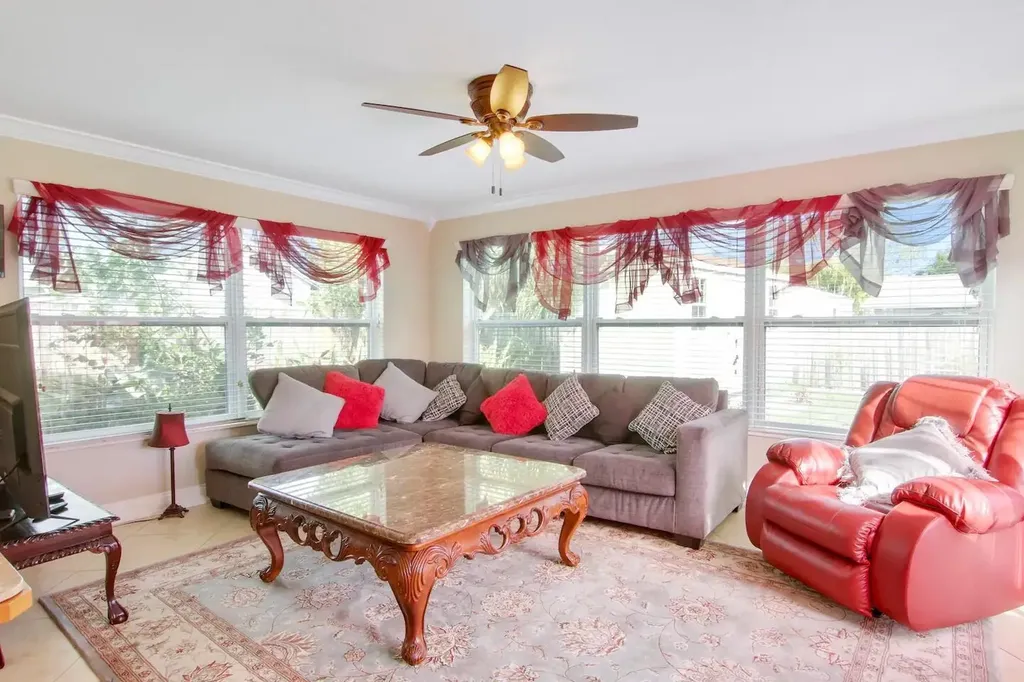 19185 SE Homewood Avenue Jupiter FL 33469