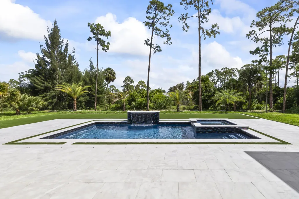 17107 W Sycamore Drive W The Acreage FL 33470