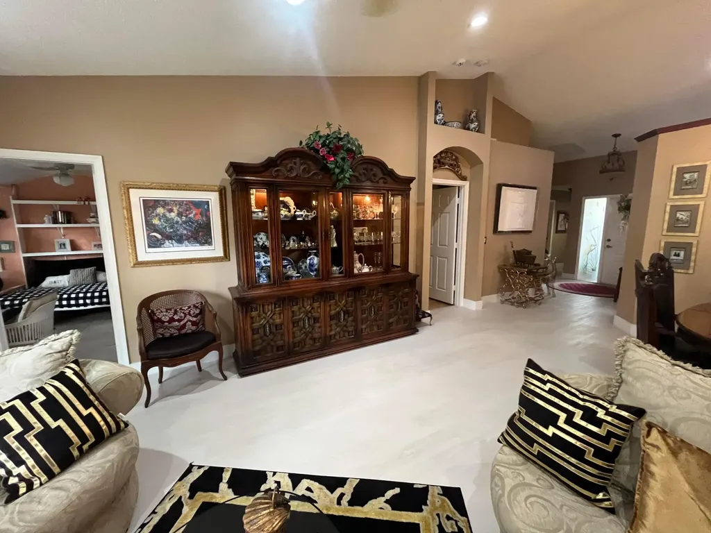 6108 Petunia Road Delray Beach FL 33484