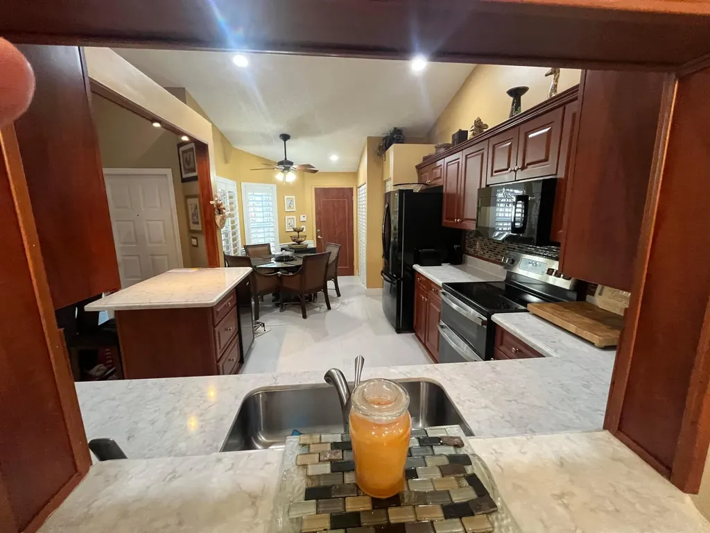 6108 Petunia Road Delray Beach FL 33484