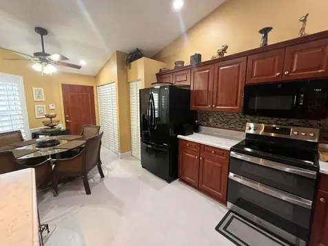 6108 Petunia Road Delray Beach FL 33484