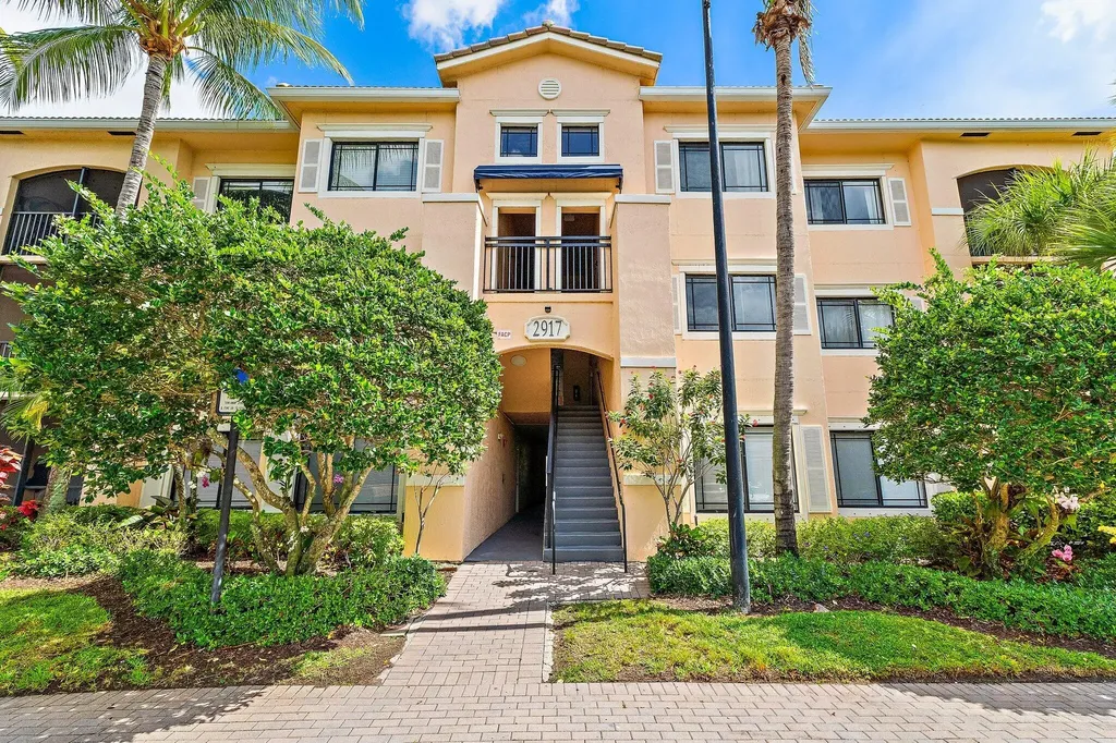 2917 Tuscany Court Palm Beach Gardens FL 33410