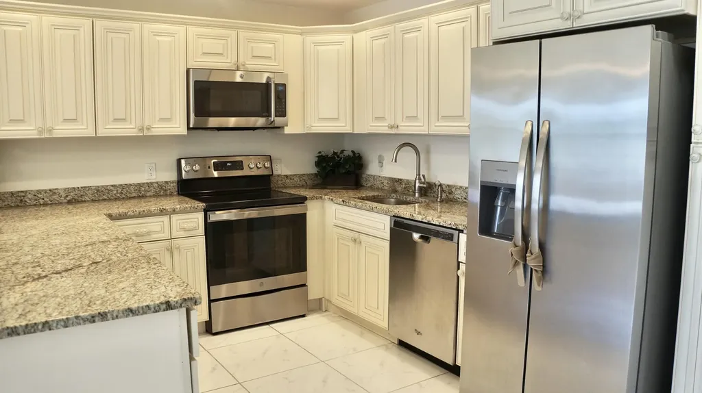 42 Sussex West Palm Beach FL 33417