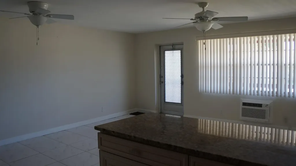 42 Sussex West Palm Beach FL 33417