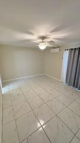 42 Sussex West Palm Beach FL 33417