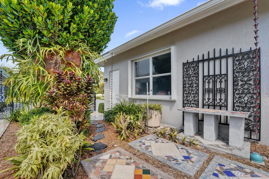 5970 SW 55th Street Davie FL 33314