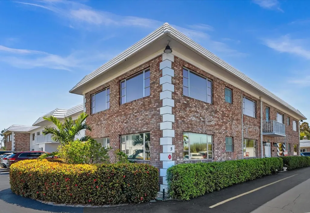 350 S Cypress Road Pompano Beach FL 33060