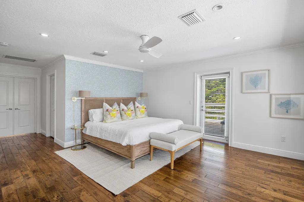 820 Palm Trail Delray Beach FL 33483