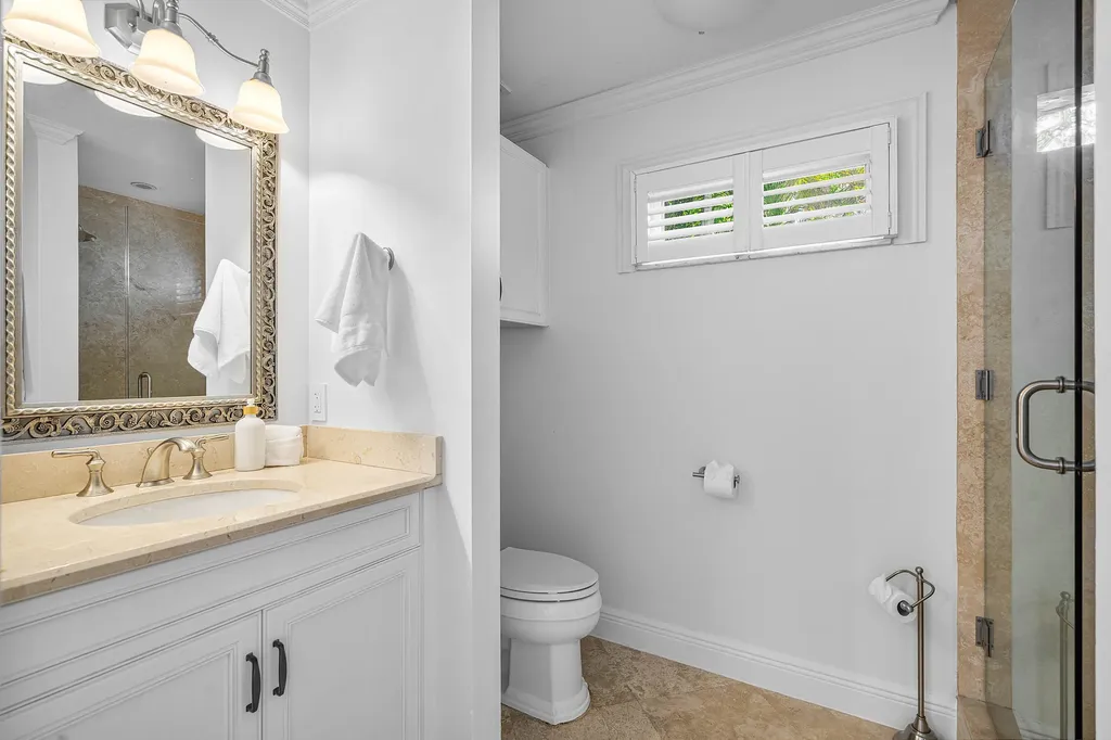 820 Palm Trail Delray Beach FL 33483