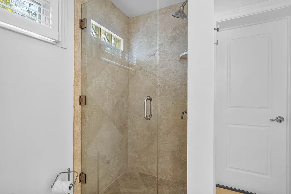 820 Palm Trail Delray Beach FL 33483