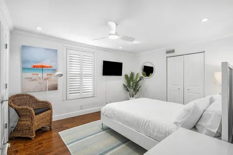 820 Palm Trail Delray Beach FL 33483
