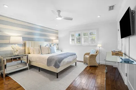 820 Palm Trail Delray Beach FL 33483