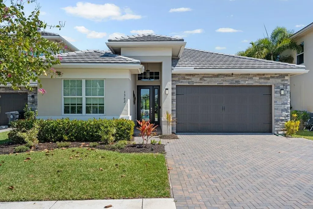 1362 Harvester Crossing Loxahatchee FL 33470