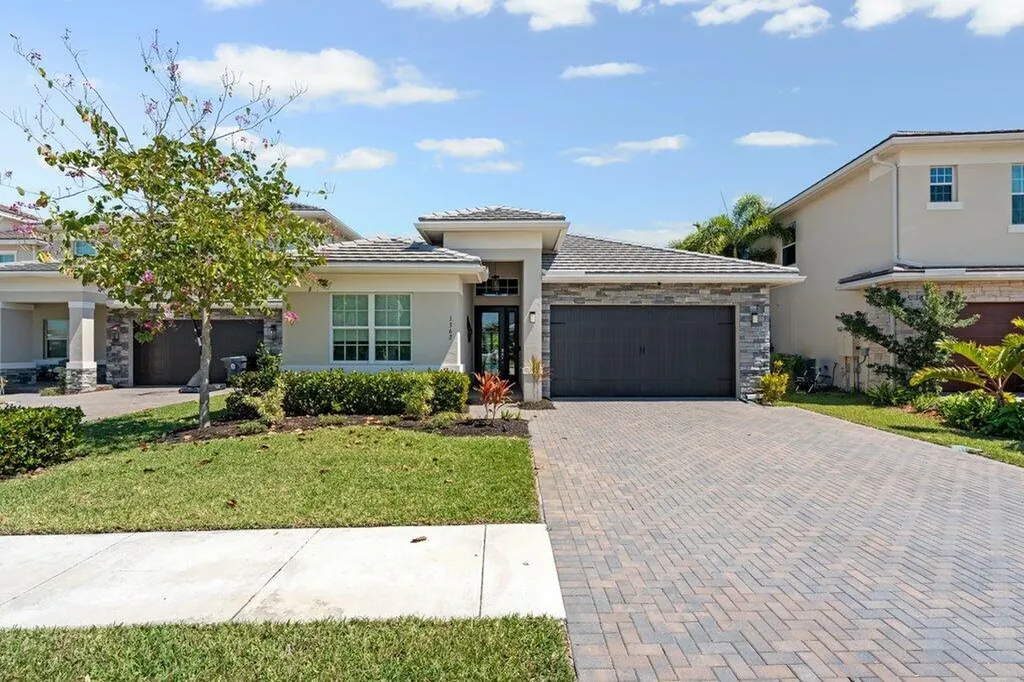 1362 Harvester Crossing Loxahatchee FL 33470