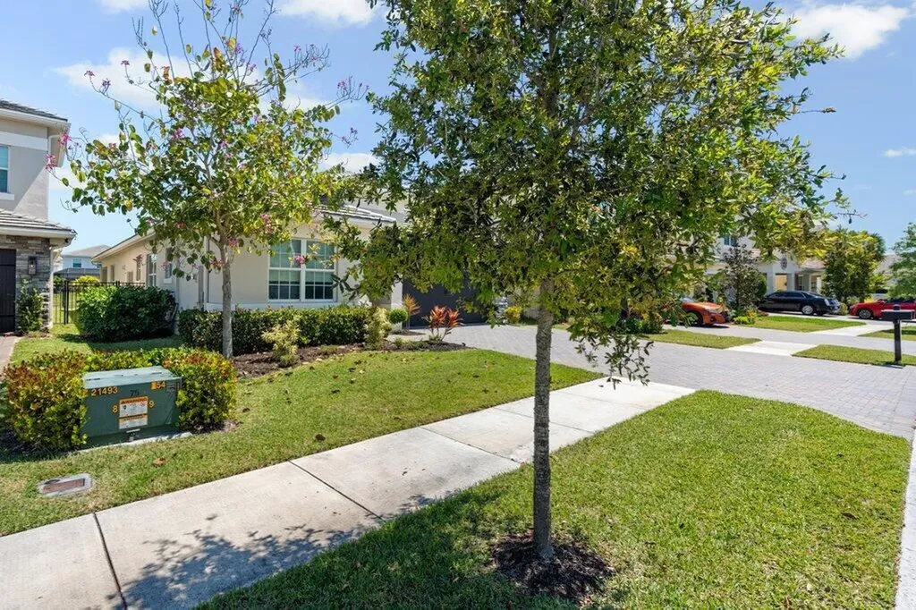 1362 Harvester Crossing Loxahatchee FL 33470
